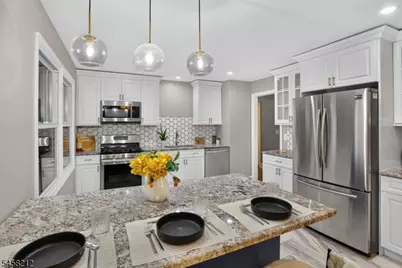 247 Farragut Rd, North Plainfield, NJ 07062 - Photo 12