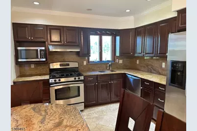3 Crescent Dr, Parsippany, NJ 07054 - Photo 8