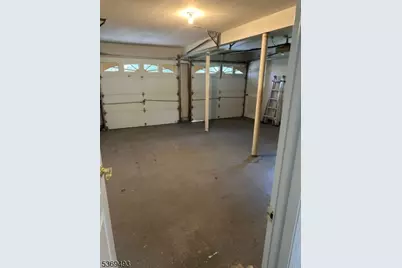 3 Crescent Dr, Parsippany, NJ 07054 - Photo 20