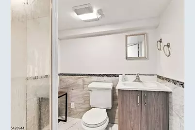 345 E Clay Ave, Roselle Park, NJ 07204 - Photo 28