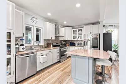 345 E Clay Ave, Roselle Park, NJ 07204 - Photo 8