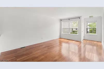 353 Cynthia Ln, Bridgewater, NJ 08807 - Photo 4
