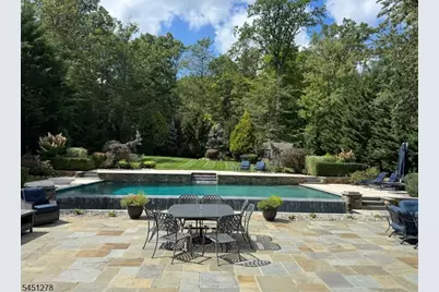 15 Wilderness Trl, Warren Township, NJ 07059 - Photo 2
