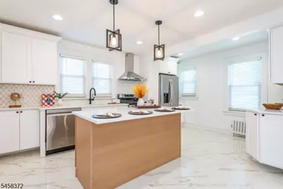 1118 Van Houten Ave, Clifton, NJ 07013 - Photo 4
