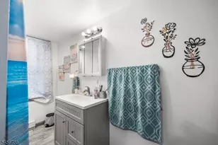 4 Hellers Ln, Jefferson Township, NJ 07849 - Photo 12