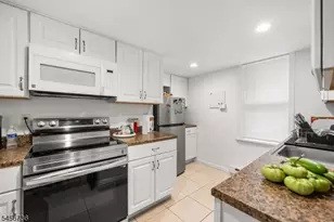 4 Hellers Ln, Jefferson Township, NJ 07849 - Photo 8