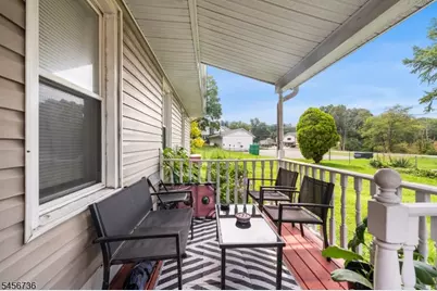 4 Hellers Ln, Jefferson Township, NJ 07849 - Photo 4