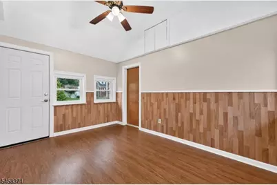 2101 Summit Ter, Linden, NJ 07036 - Photo 10