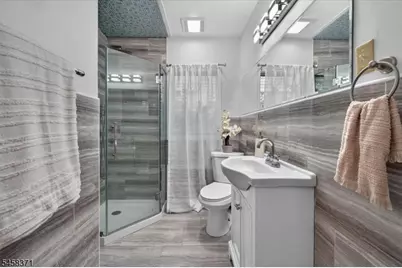 2101 Summit Ter, Linden, NJ 07036 - Photo 12