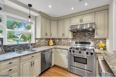 478 Whitewood Rd, Union Township, NJ 07083 - Photo 16