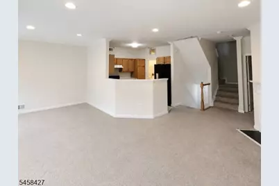 10 Devonshire Dr #141, Clifton, NJ 07013 - Photo 8