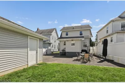 32 Barrington Ave, Clifton, NJ 07011 - Photo 6