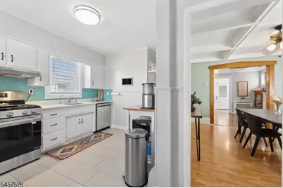 32 Barrington Ave, Clifton, NJ 07011 - Photo 20