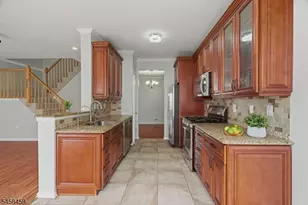 13 Reins Ct, Franklin Township, NJ 08873 - Photo 8
