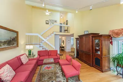 45 Stonegate Dr, Roseland, NJ 07068 - Photo 12