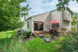45 Stonegate Dr, Roseland, NJ 07068 - Photo 2