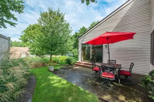 45 Stonegate Dr, Roseland, NJ 07068 - Photo 4