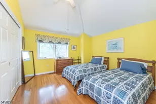 45 Stonegate Dr, Roseland, NJ 07068 - Photo 18