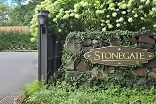 45 Stonegate Dr, Roseland, NJ 07068 - Photo 26