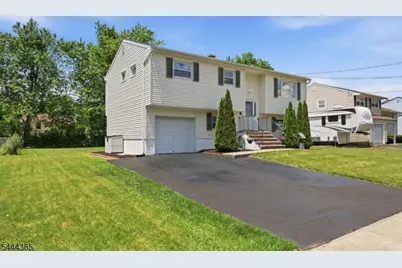 9 Brearly Cres, Mount Olive, NJ 07836 - Photo 2