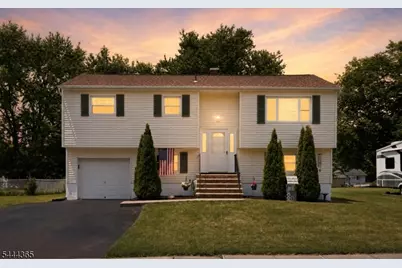 9 Brearly Cres, Mount Olive, NJ 07836 - Photo 1