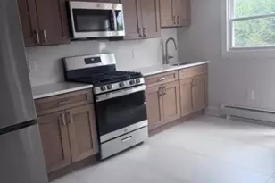 23 Prospect St, Clifton, NJ 07011 - Photo 4