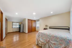 44 Sunnyside Rd, West Orange Township, NJ 07052 - Photo 14