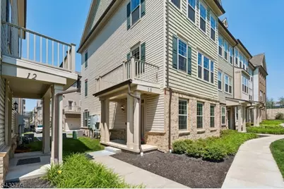 10 Cortland Ct, Livingston, NJ 07039 - Photo 2