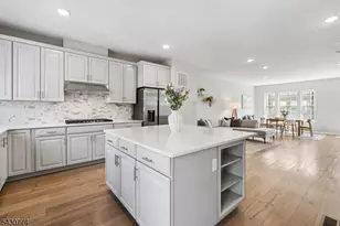 10 Cortland Ct, Livingston, NJ 07039 - Photo 8