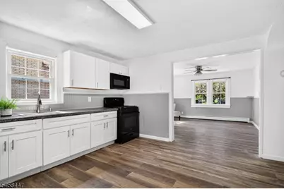 226 N 3rd Ave, Manville, NJ 08835 - Photo 8