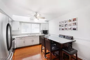 11 Ashley Ct, Bedminster Township, NJ 07921 - Photo 12