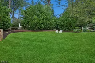 33 Bradwahl Dr, Morris Township, NJ 07960 - Photo 2