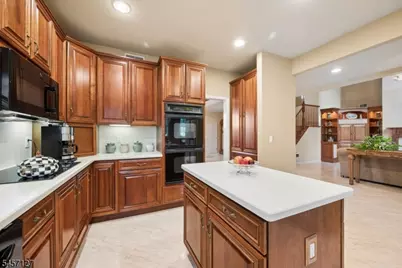 24 Benedict Cres, Bernards Township, NJ 07920 - Photo 10