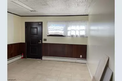 319 E 1st Ave #1, Roselle, NJ 07203 - Photo 4