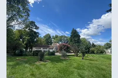 5 Oakura Ln, Bedminster Township, NJ 07921 - Photo 2