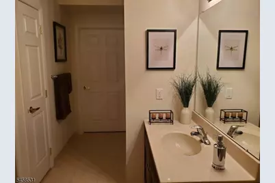 4148 Cory Ln #4148, Elmwood Park, NJ 07407 - Photo 8