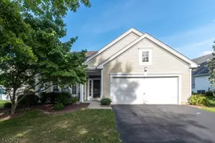 6 Weybourne Ln, White Township, NJ 07823 - Photo 1