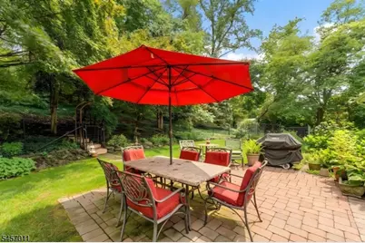 75 E Mountain Rd, Hillsborough Township, NJ 08844 - Photo 24