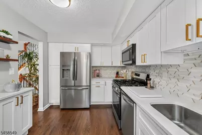 4 Lee Lee Ln, Old Bridge Township, NJ 08879 - Photo 12