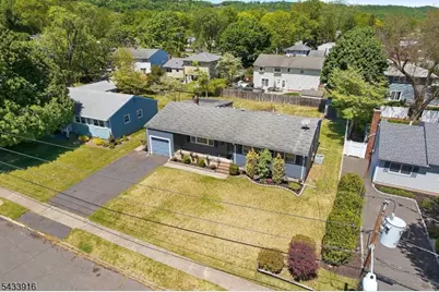 154 Mulberry Ln, Middlesex, NJ 08846 - Photo 6