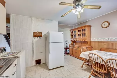 1041 Richard Blvd, Rahway, NJ 07065 - Photo 10