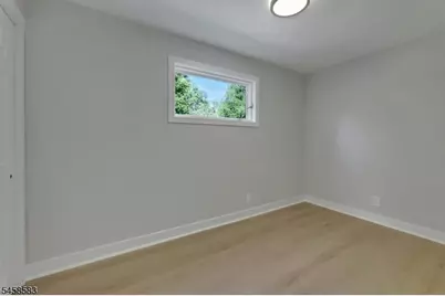 405 Terhune Ave, Paramus, NJ 07652 - Photo 8