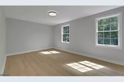 405 Terhune Ave, Paramus, NJ 07652 - Photo 6