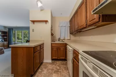 25 Augusta Dr, Clinton Township, NJ 08801 - Photo 8