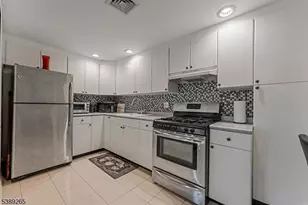 2 Lafayette Ave, Cliffside Park, NJ 07010 - Photo 22