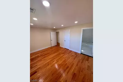 271 Schley St #2, Newark, NJ 07112 - Photo 8