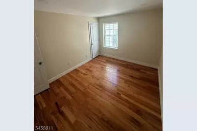 271 Schley St #2, Newark, NJ 07112 - Photo 4