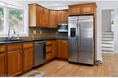 15 Tysley St, Bernardsville, NJ 07924 - Photo 2