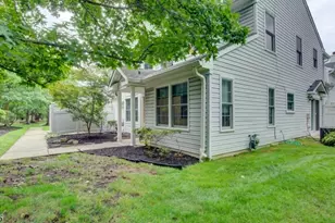 8 Forden Ct, Sayreville Boro, NJ 08872 - Photo 4