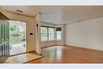 8 Forden Ct, Sayreville, NJ 08872 - Photo 8